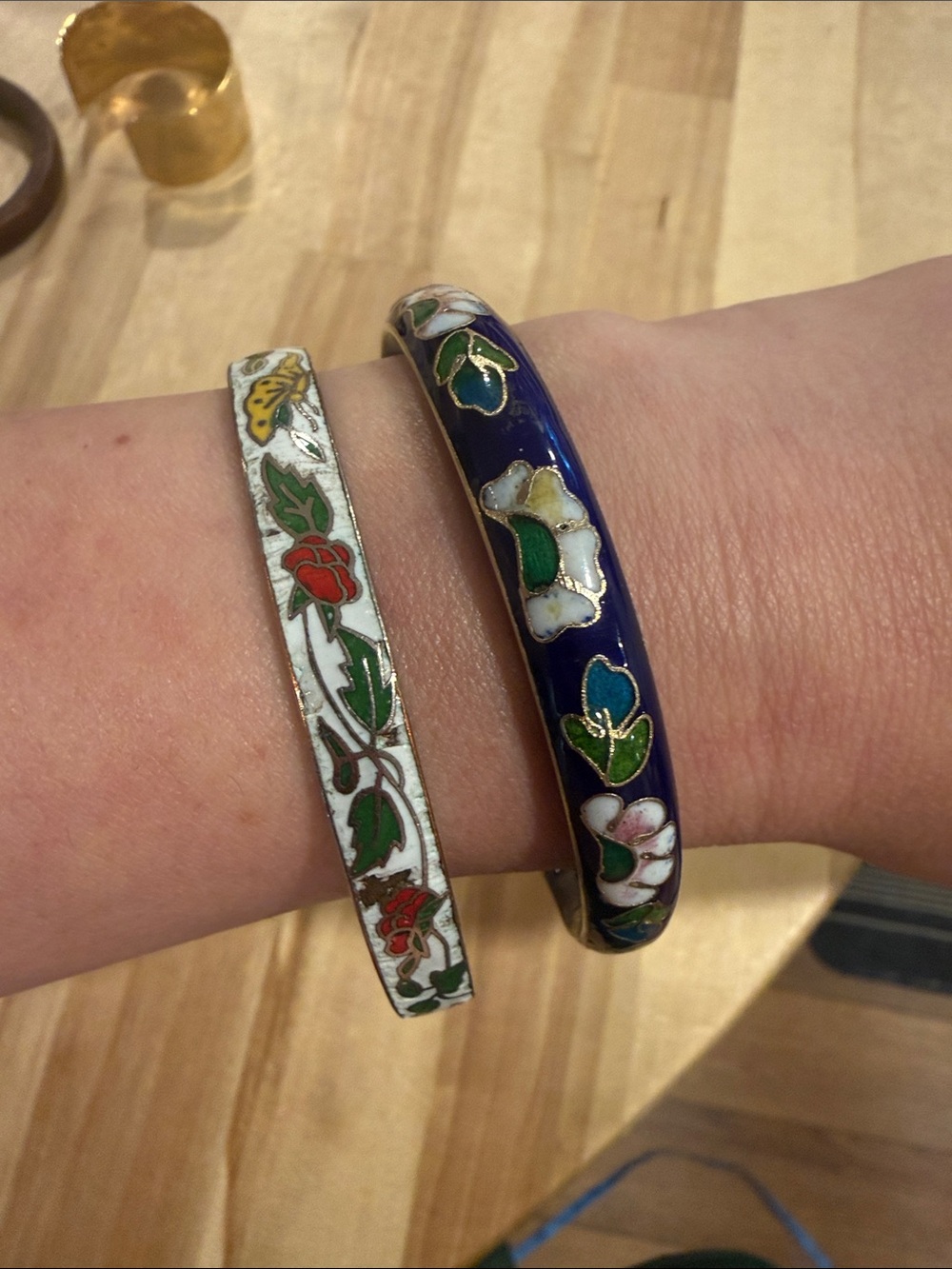 Cloisonné Floral Enamel Bangle Bracelet - Blue and White